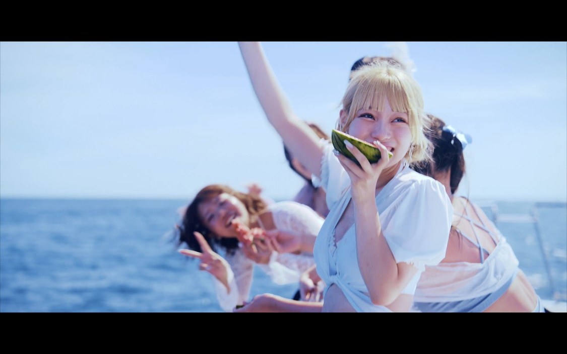 「渚のシンデレラ ～Summer Breeze～」MV場面写真