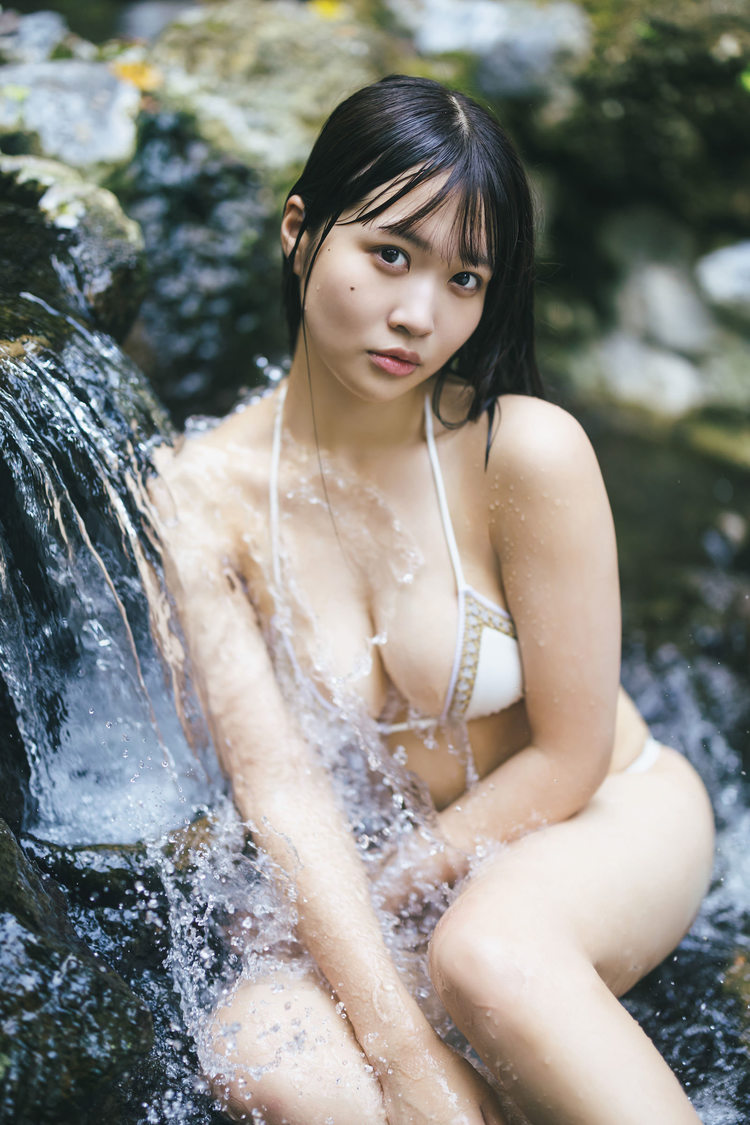 南みゆかの1st写真集『南風』