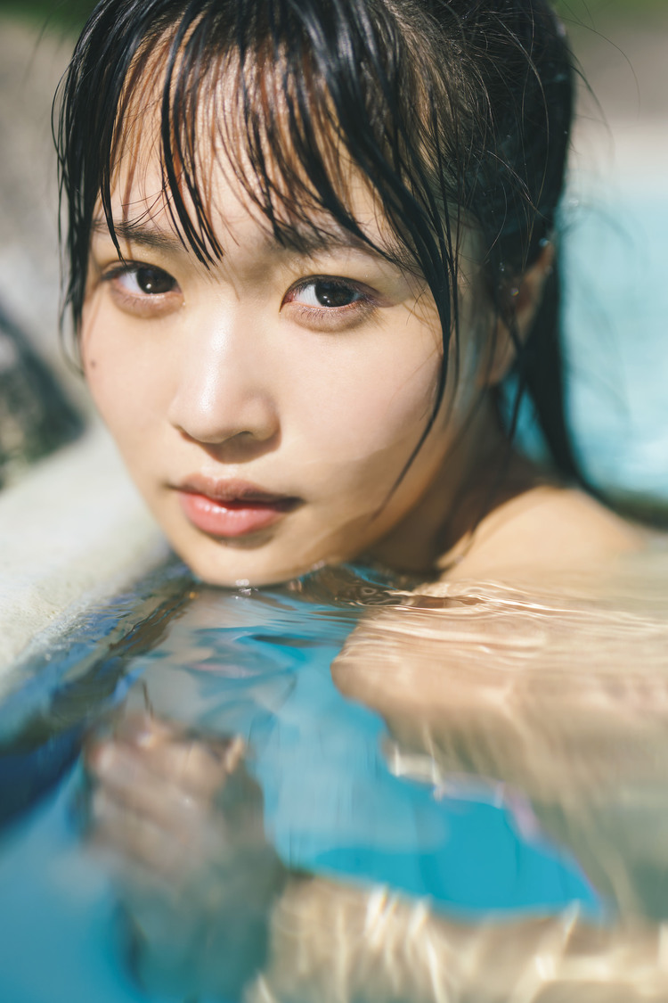 南みゆかの1st写真集『南風』