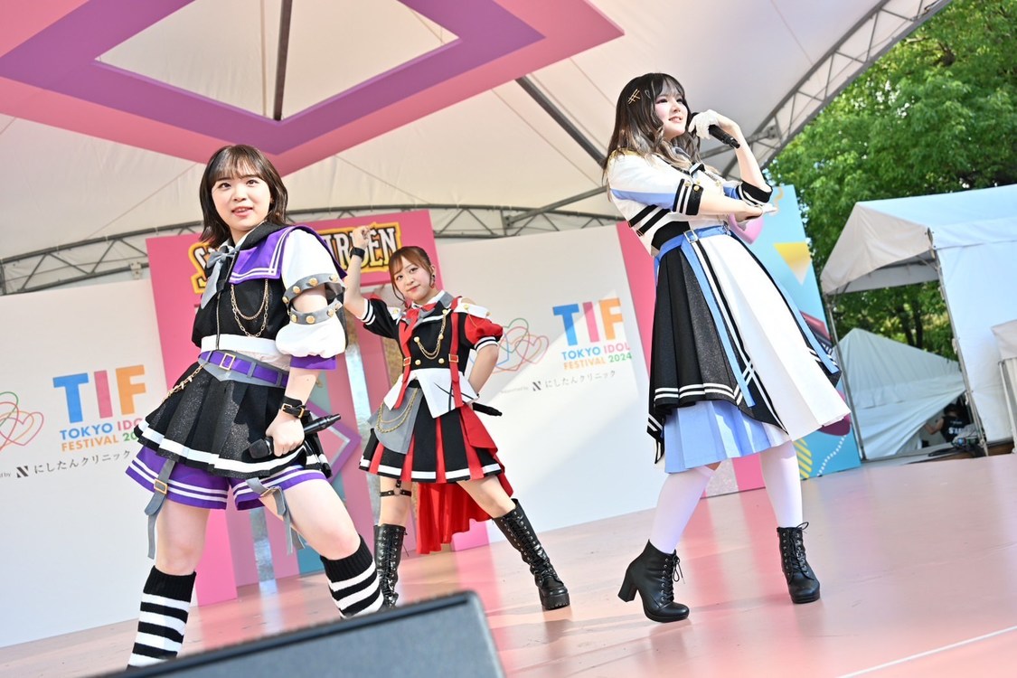 左から咲間・甘崎・多々良（＜TOKYO IDOL FESTIVAL 2024 supported by にしたんクリニック＞）