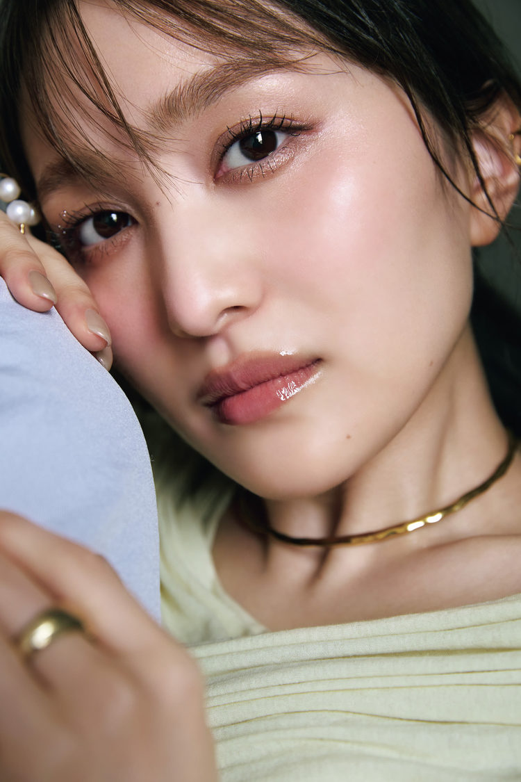 SNSで話題となった『美的』6月号のブラウンメイク