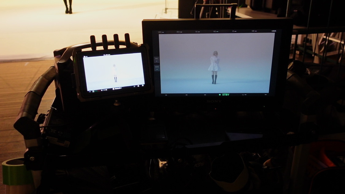 平野友里「0.1mm」MVオフショット