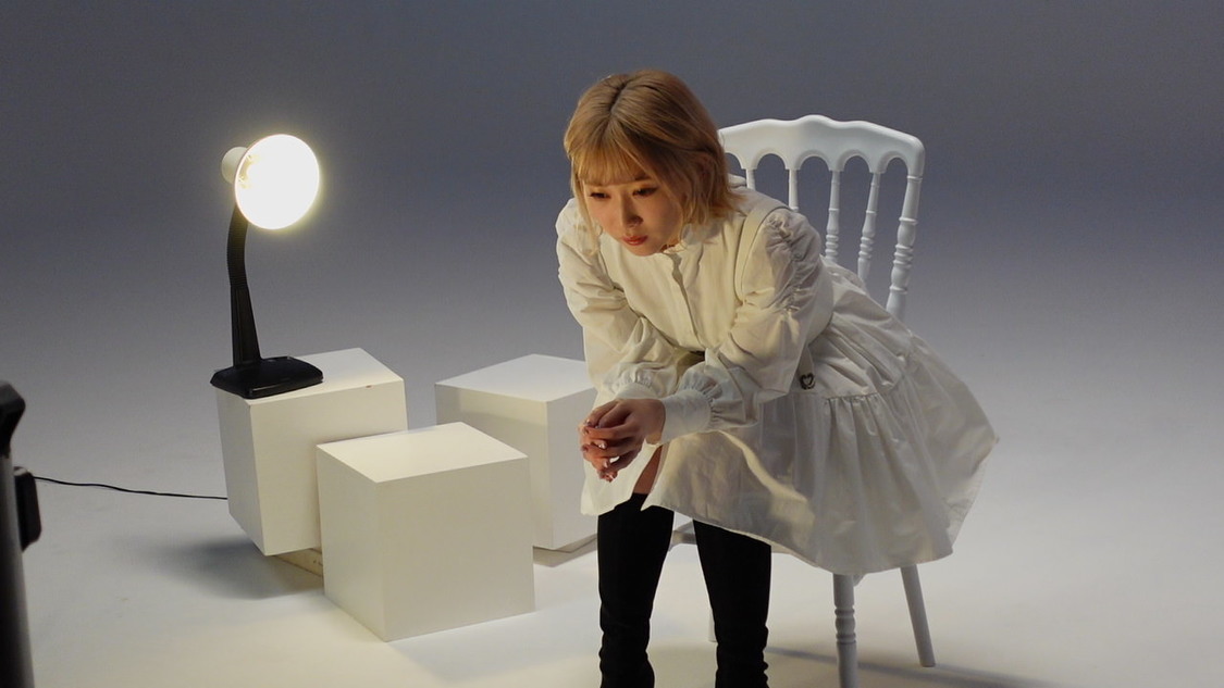 平野友里「0.1mm」MVオフショット