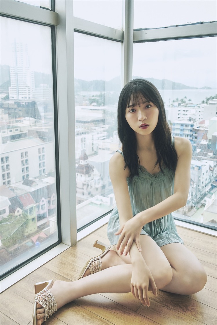 『AKB48 山内瑞葵 1st写真集 好きになる予感』先行カット第1弾（(C)KADOKAWA (C)DH PHOTO/ You Ishii）