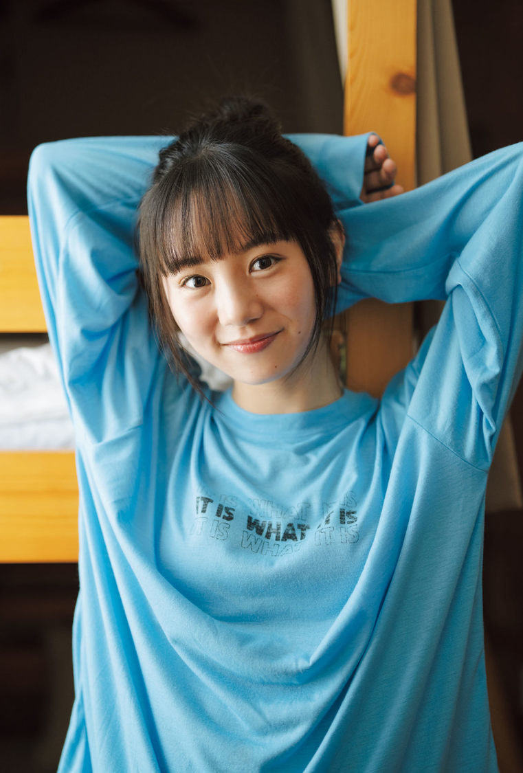 『blt graph.vol.105』セブンネットショッピング購入特典ポスター【塩釜菜那（僕が見たかった青空）】