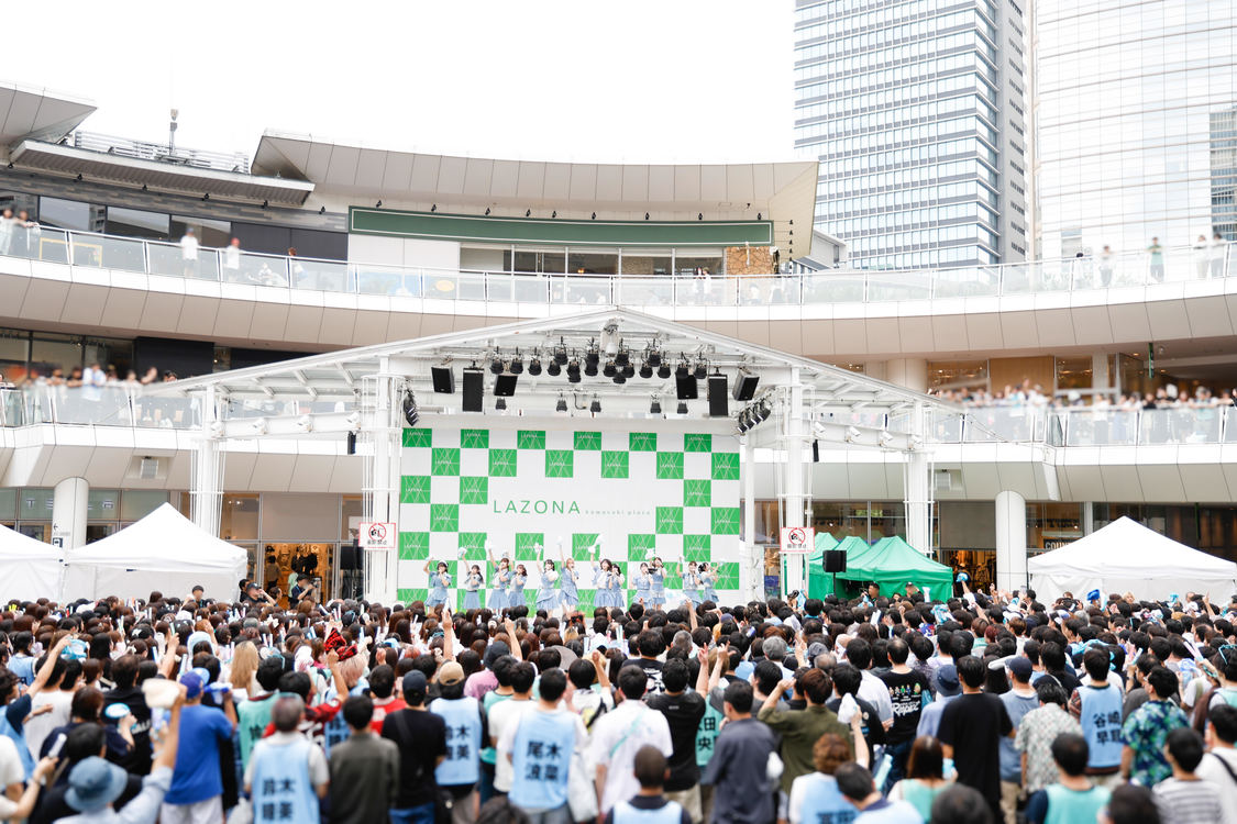 ＜≠ME 9thシングル「夏が来たから」リリースイベント＞ラゾーナ川崎プラザ（2024年8月31日／©YOANI）