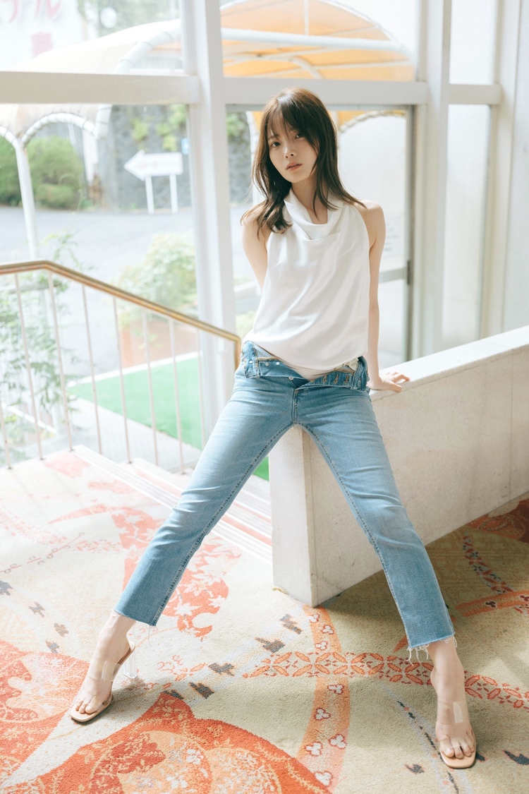 新谷姫加『週刊プレイボーイ』アザーカット（(C)集英社／週刊プレイボーイ／前康輔）