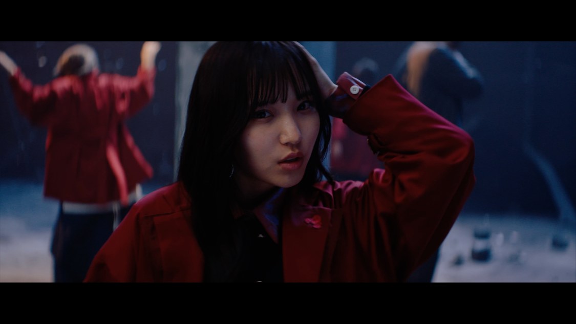 WHITE SCORPION「動く唇」MV場面写真（©OVERS）