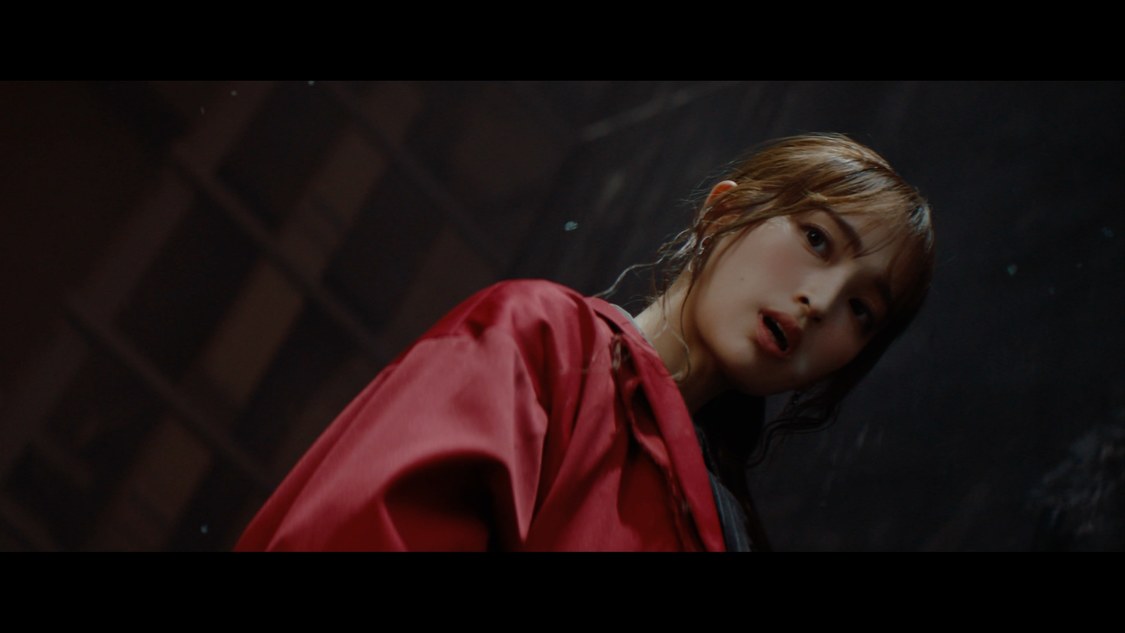 WHITE SCORPION「動く唇」MV場面写真（©OVERS）