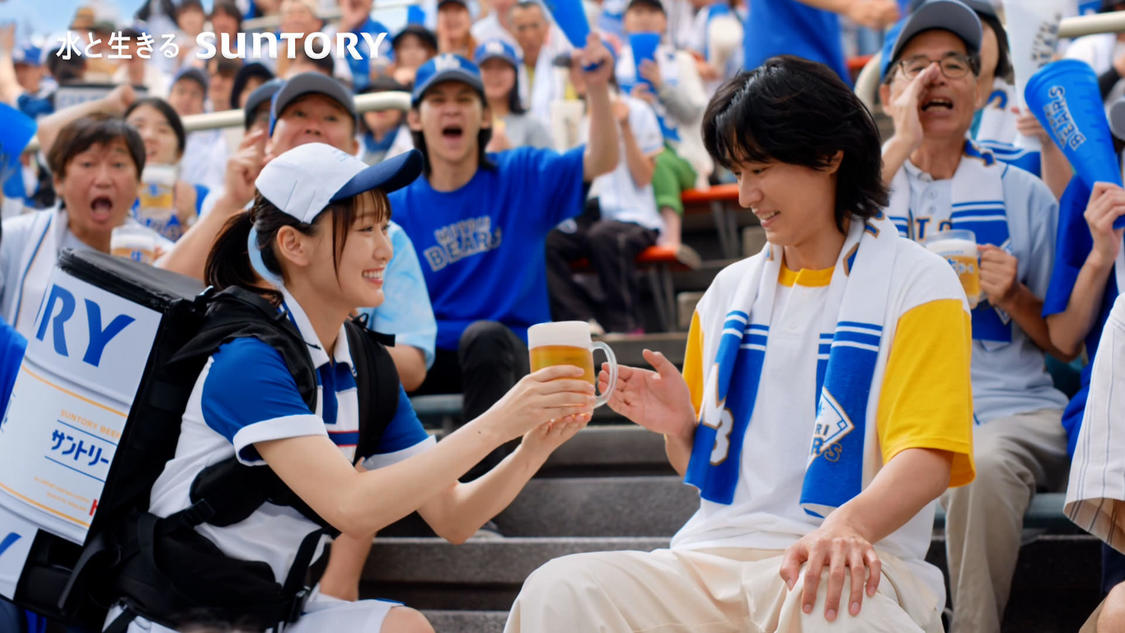 「サントリー生ビール」新TV-CM「球場」篇場面写真