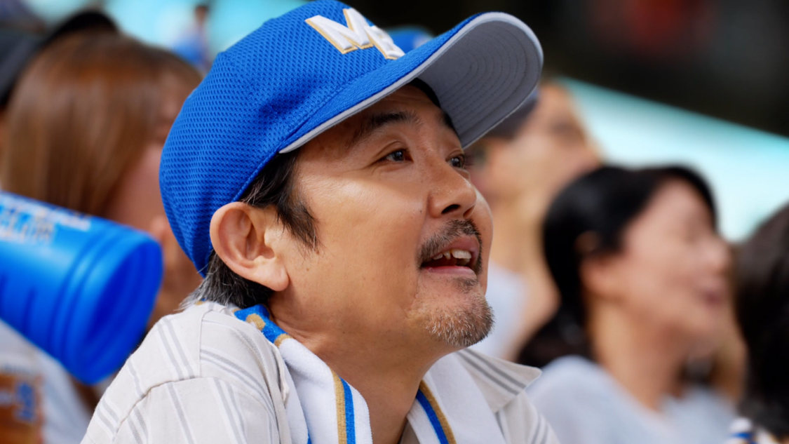 「サントリー生ビール」新TV-CM「球場」篇場面写真