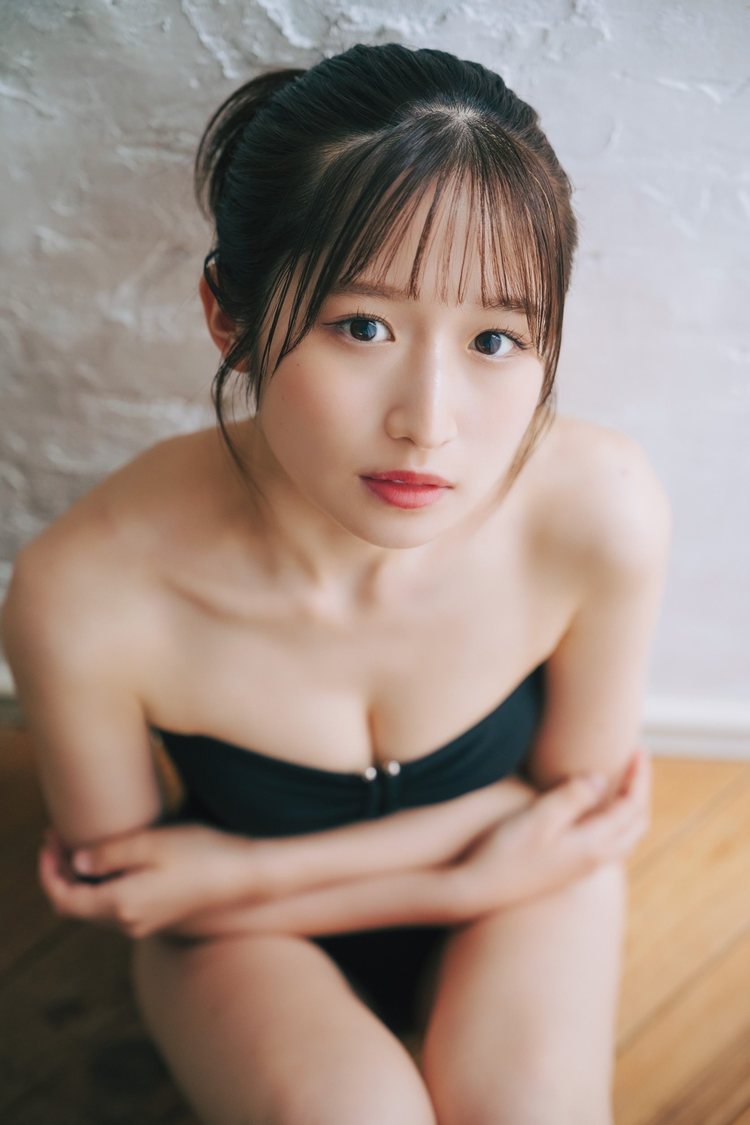 貝賀琴莉（#よーよーよー）『ヤングチャンピオン』アザーカット（（C)宮本賢一（秋田書店））