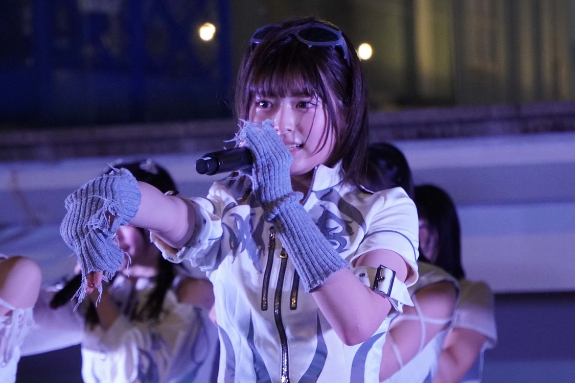 ＜WHITE SCORPION 1stミニアルバム『Caution』リリースイベント＞ららぽーと豊洲シーサイドデッキ メインステージ（2024年9月11日／©OVERS）