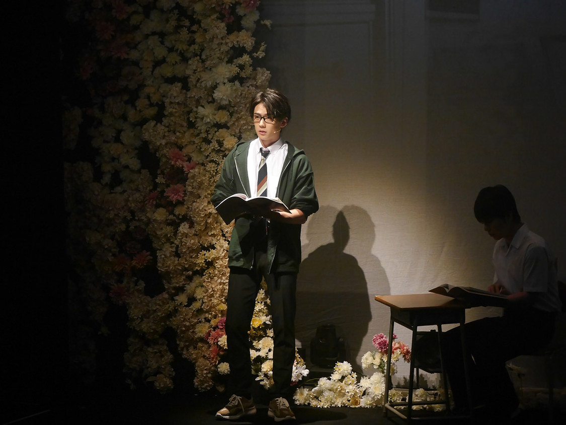 ＜朗読劇『青野くんに触りたいから死にたい』presented by eeo Stage＞（(C)椎名うみ/講談社 ®KODANSHA (C)2024 朗読劇『青野くんに触りたいから死にたい』 /eeo Stage）