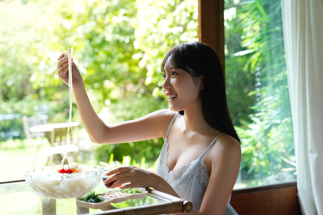 横野すみれ『BOMB Love Special 2024 #2』アザーカット（(C)LUCKMAN／BOMB）