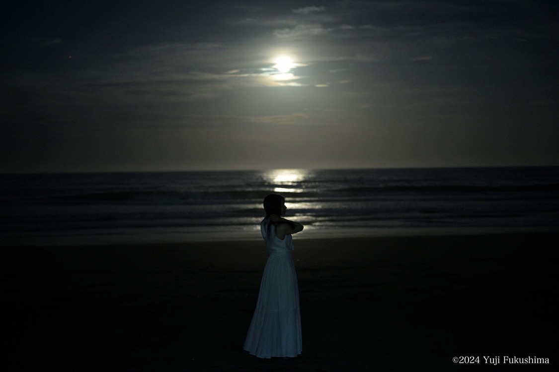 ＜加藤あやの×福島裕二写真展「私」〜知りたいあなた〜＞