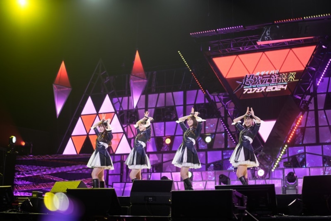 ももいろクローバーZ（(c)オダイバ!!超次元音楽祭）