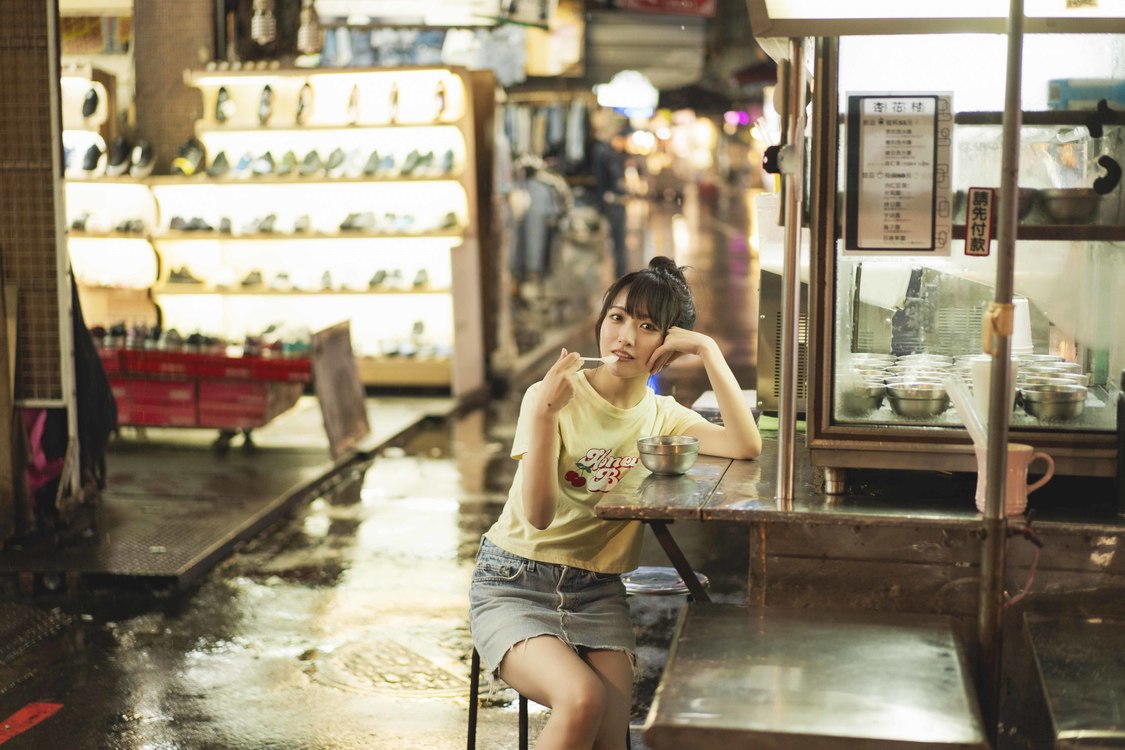 STU48石田千穂 セカンド写真集『太陽って何色？』（(C)HIROKAZU／秋田書店）