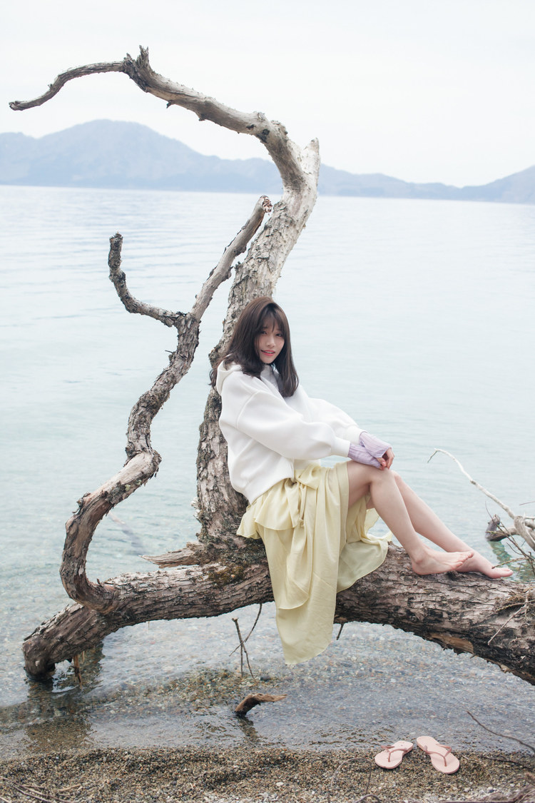 河北彩伽写真集『うたかたの花』