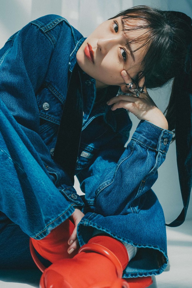 今号の撮り下ろしカット