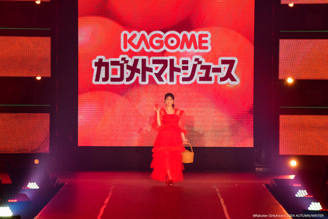 松村沙友理＜Rakuten GirlsAward 2024 AUTUMN/WINTER＞幕張メッセ（2024年10月19日）
