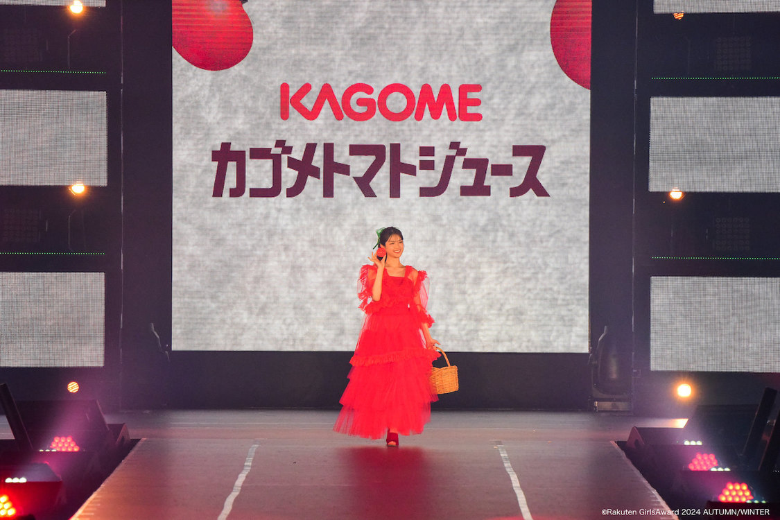 松村沙友理＜Rakuten GirlsAward 2024 AUTUMN/WINTER＞幕張メッセ（2024年10月19日）
