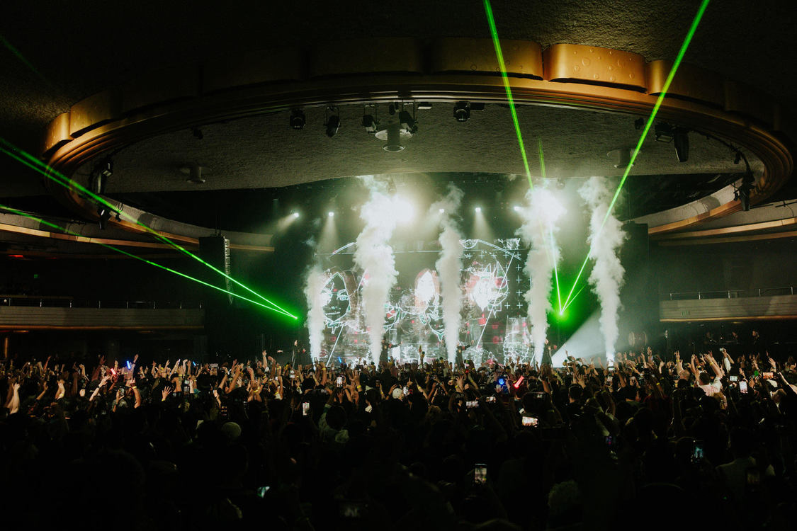 新しい学校のリーダーズ＜AG! Calling WORLD TOUR Part.II＞LA Hollywood Palladium（2024年10月20日／撮影：Lindsey Blane）