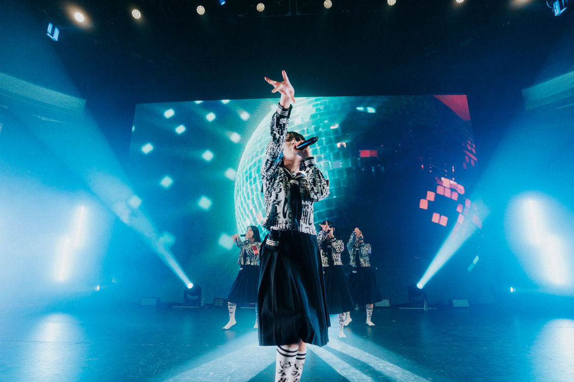 新しい学校のリーダーズ＜AG! Calling WORLD TOUR Part.II＞LA Hollywood Palladium（2024年10月20日／撮影：Lindsey Blane）