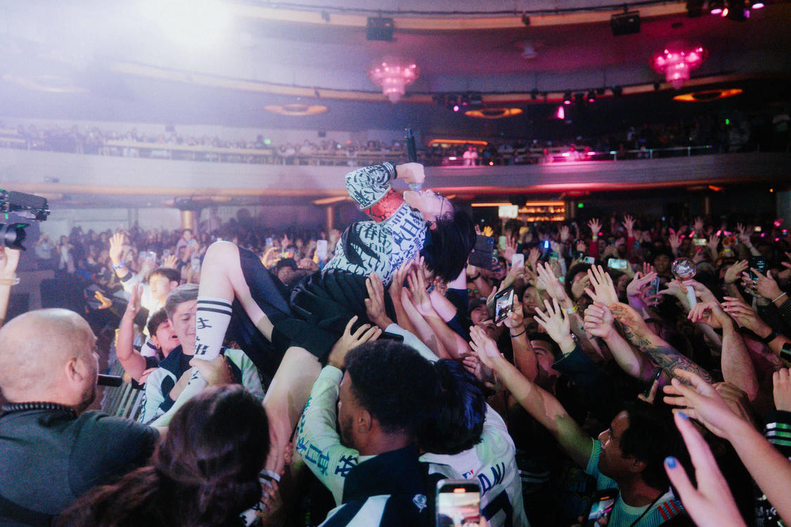 新しい学校のリーダーズ＜AG! Calling WORLD TOUR Part.II＞LA Hollywood Palladium（2024年10月20日／撮影：Lindsey Blane）