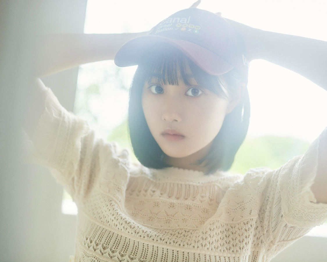 『原菜乃華カレンダー2025.04－2026.03』（©KADOKAWA）