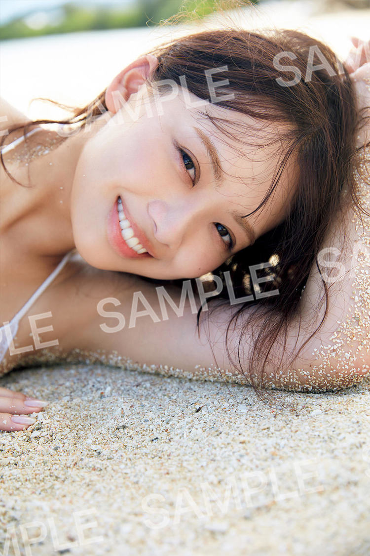 1st写真集『もしも』ポストカード／TSUTAYA（SHIBUYA、EBISUBASHIを除く全国の店舗とツタヤオンライン）（撮影：三宮幹史（TRIVAL））