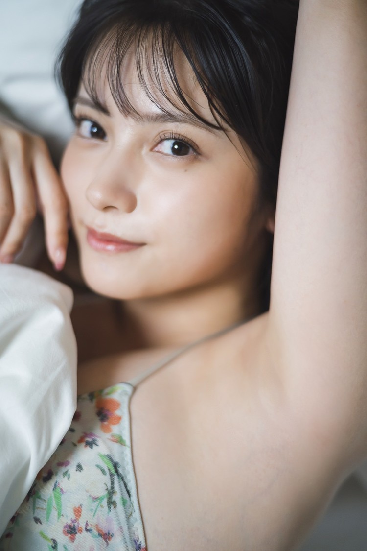 桃月なしこ『週刊少年マガジン』2024年12月号アザーカット（(C)藤本和典／週刊少年マガジン）