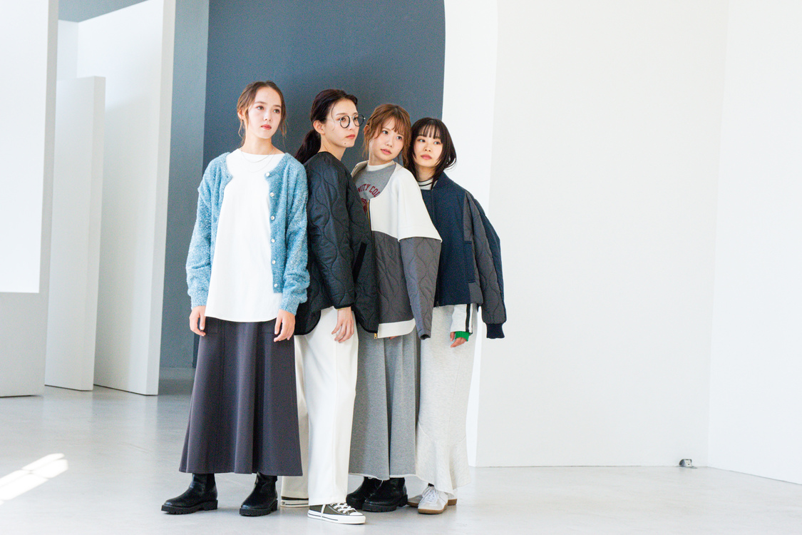 吉川エミリア、宮原華音、佐々木ひまわり、作島藍