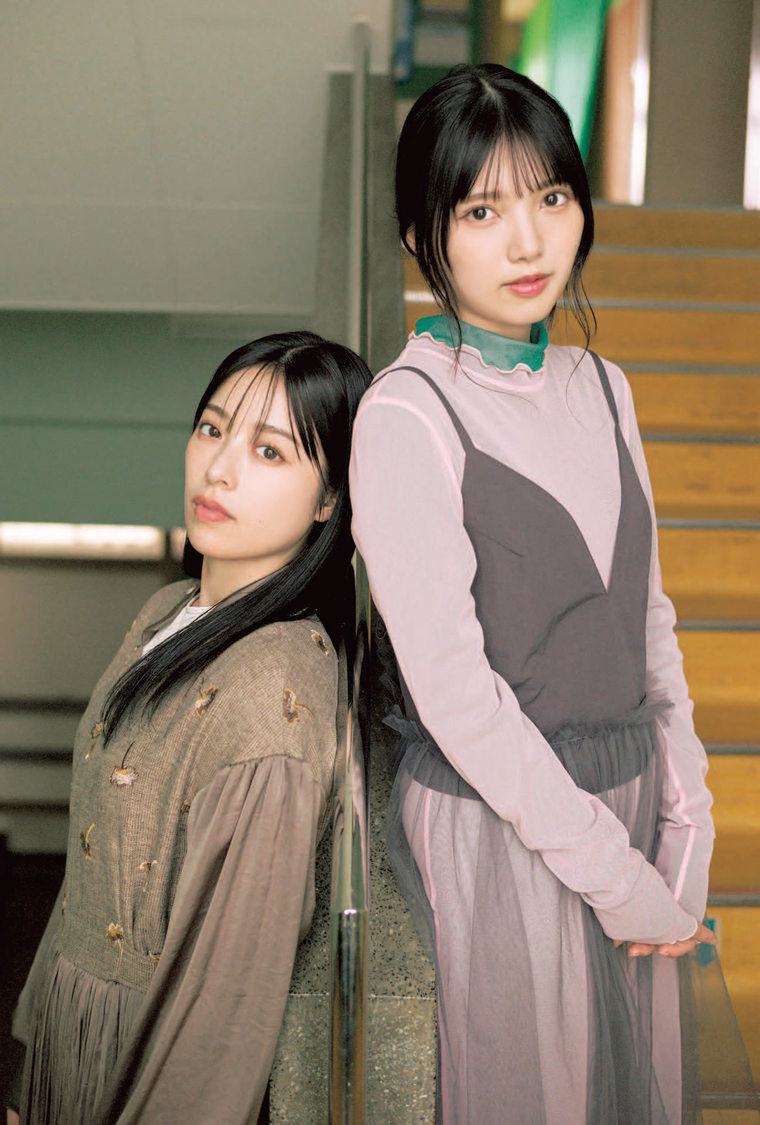 『B.L.T.2025年1月号』ローソンエンタテインメント購入特典ポストカード【上村莉菜×齋藤冬優花（櫻坂46）】