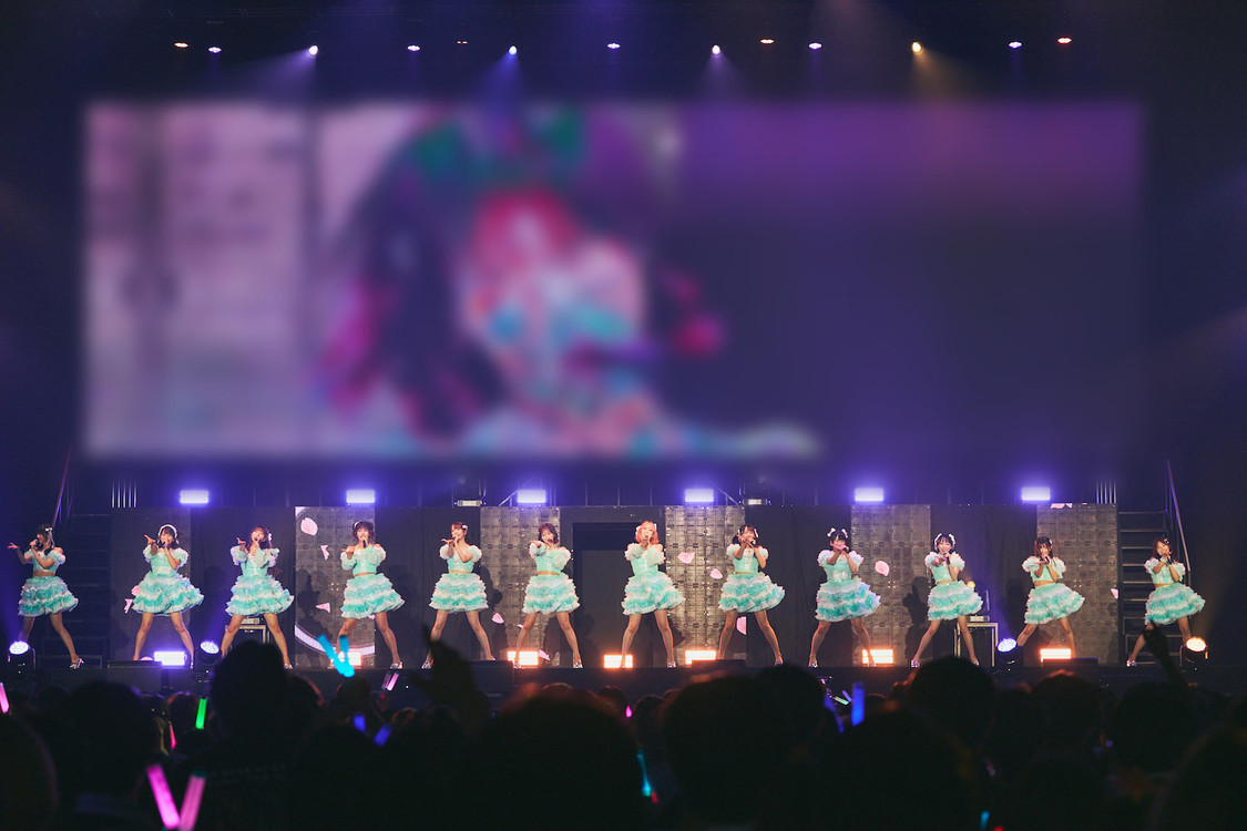 ＜≠ME 全国ツアー追加公演2024「修学旅行、同じ班がいいな。」＞幕張メッセ国際展示場 展示ホール（2024年11月23日／©️YOANI）