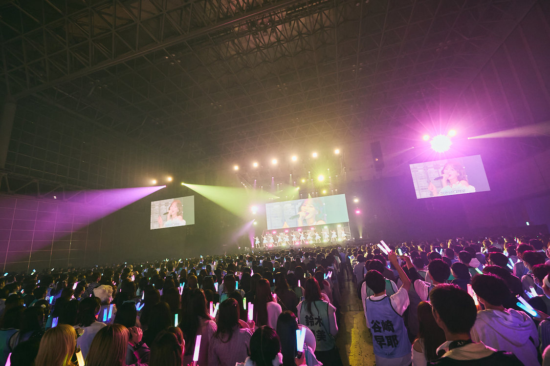 ＜≠ME 全国ツアー追加公演2024「修学旅行、同じ班がいいな。」＞幕張メッセ国際展示場 展示ホール（2024年11月23日／©️YOANI）