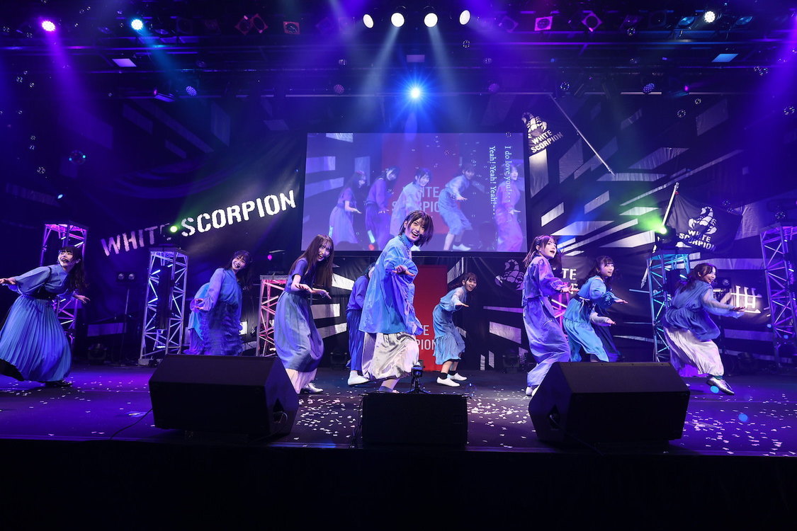 ＜WHITE SCORPION 1st Anniversary LIVE〜追撃。〜＞竹芝ニューピアホール（2024年12月7日／©OVERS）