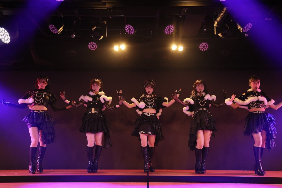 AKB48 18th Stage＜ここからだ＞AKB48劇場（2024年12月8日／ⒸAKB48）