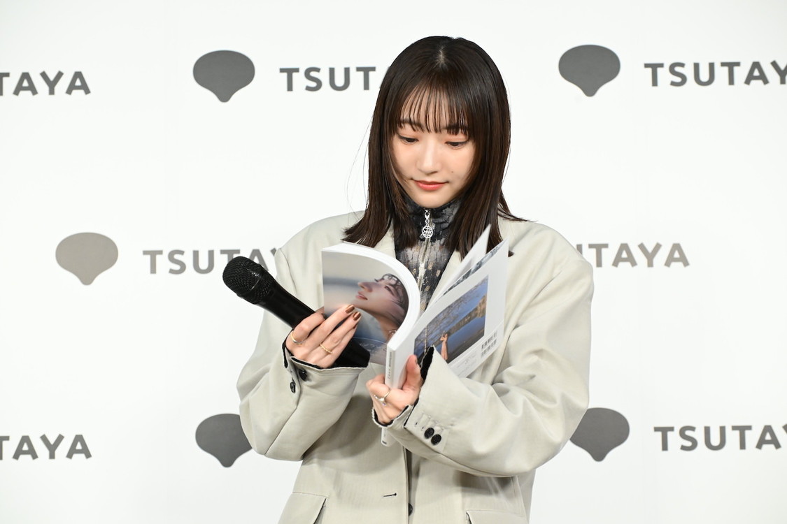 『武田玲奈10周年記念写真集 SISU』（東京ニュース通信社刊）
