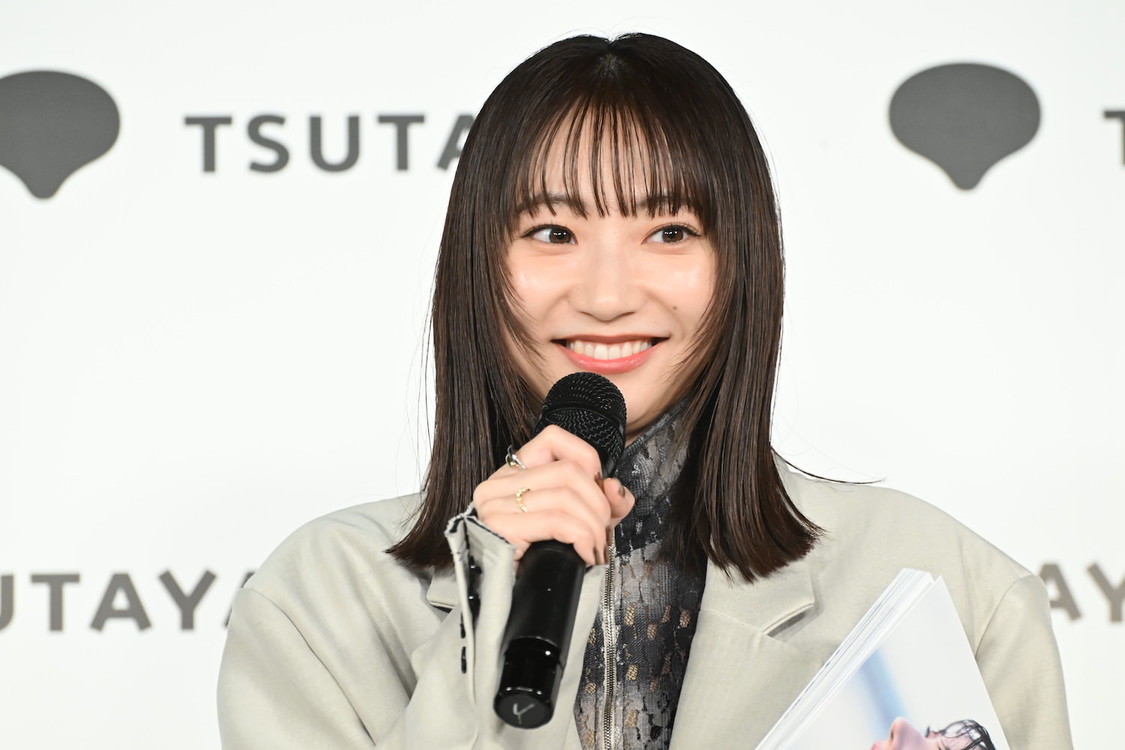 『武田玲奈10周年記念写真集 SISU』（東京ニュース通信社刊）