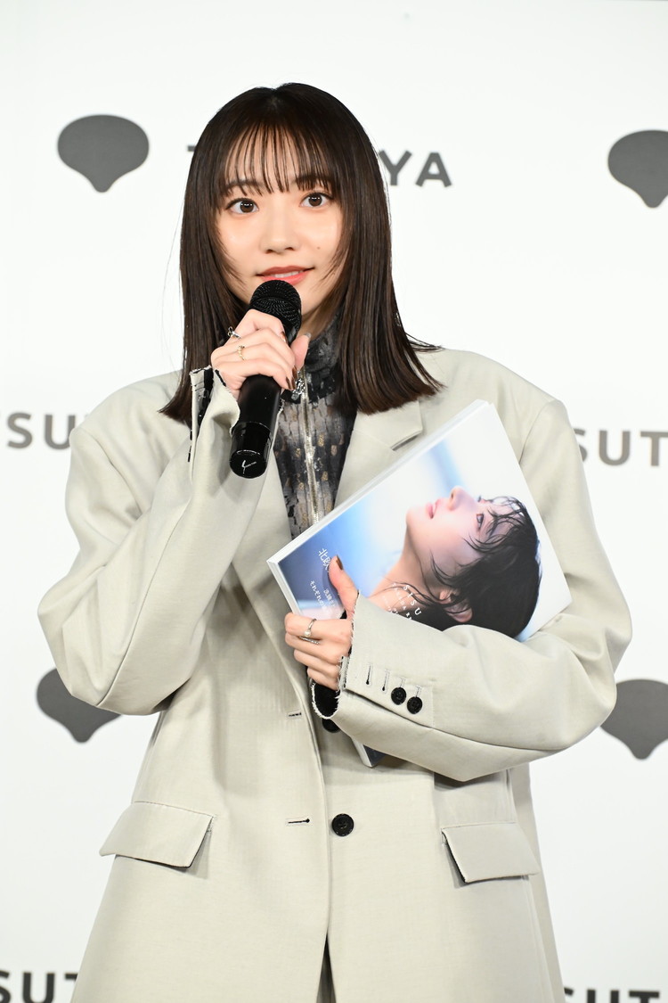 『武田玲奈10周年記念写真集 SISU』（東京ニュース通信社刊）