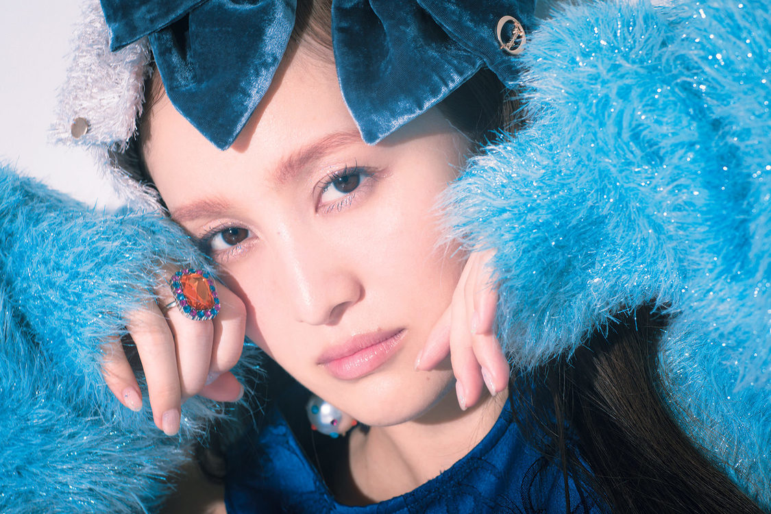 『ももいろクローバーZ 百田夏菜子 フォト&スタイルブック えくぼは恋の落とし穴♡ Anniversary30』