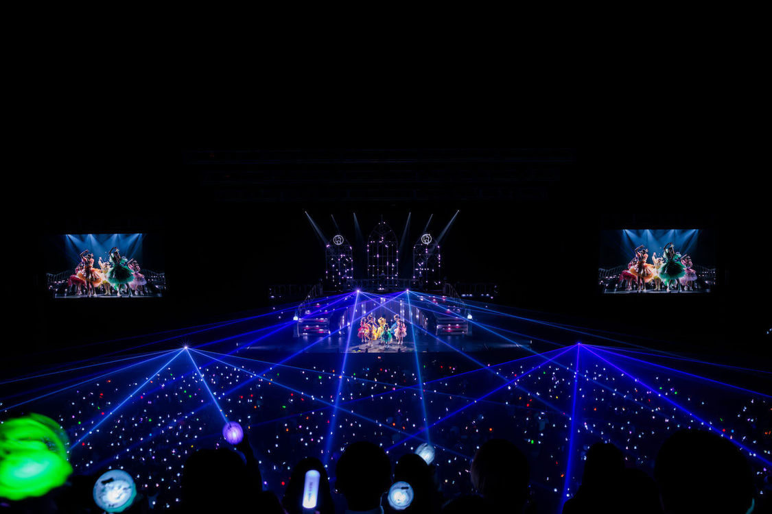 ＜FRUITS ZIPPER JAPAN TOUR 2024 - AUTUMN - THE STORY OF SEVEN COLORS＞東京ガーデンシアター（2024年12月16日）