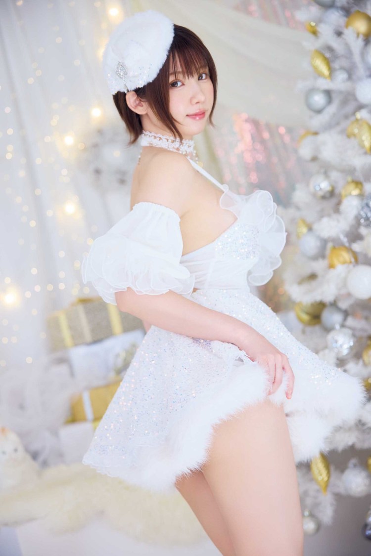 えなこ『ヤングアニマルWeb』（撮影：フジシロタカノリ）