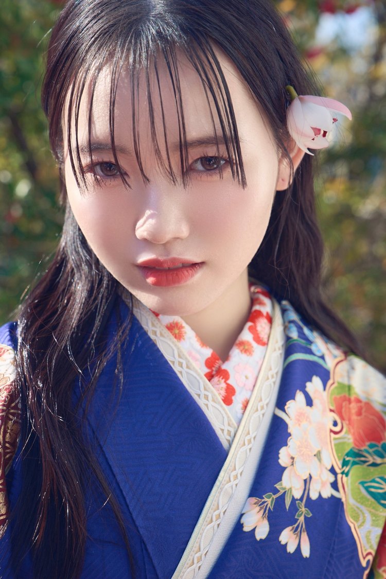 『20±SWEET[トゥエンティ・スウィート] 2025 JANUARY』（東京ニュース通信社刊／撮影：神藤剛）