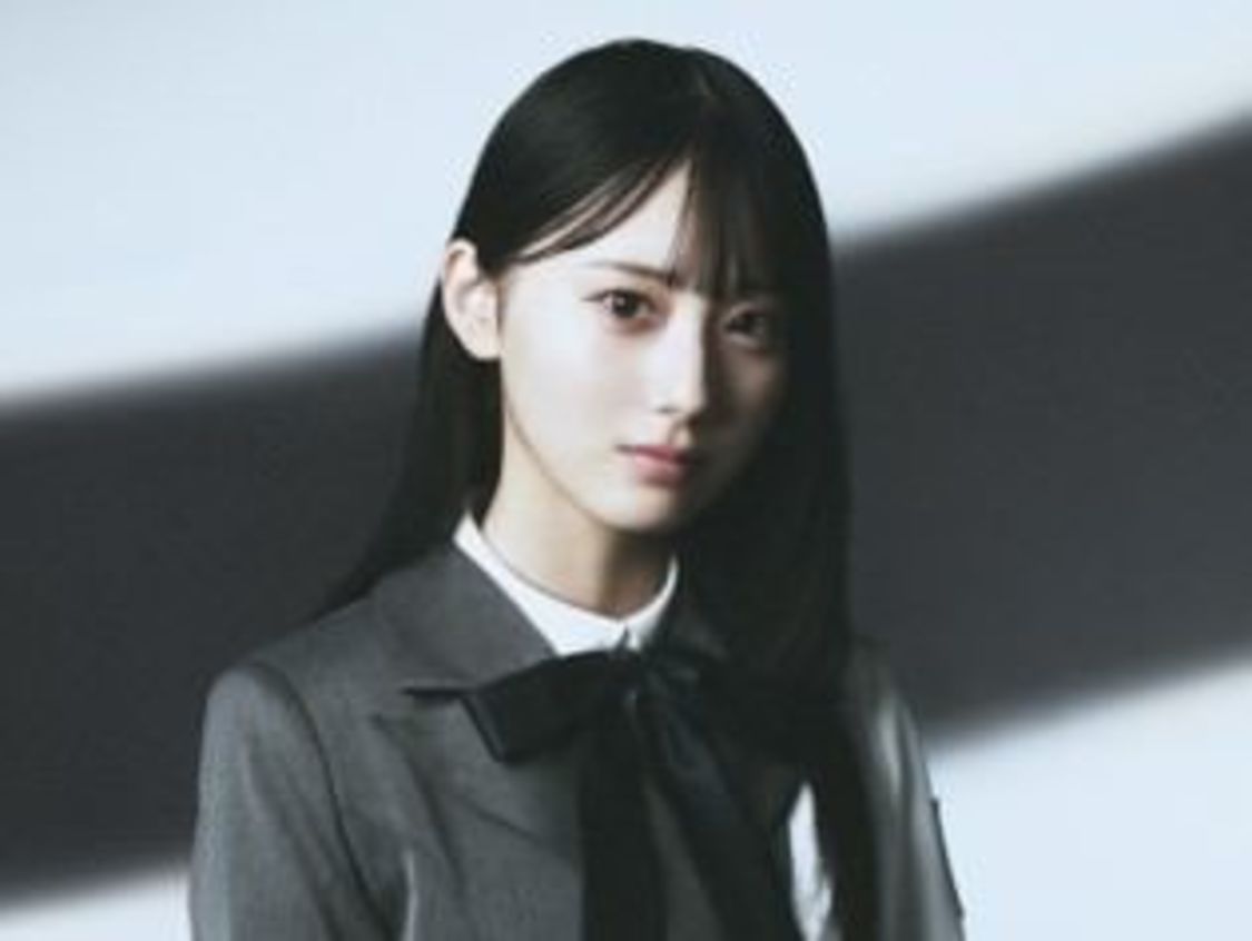 綾瀬ことり（©OVERSE）