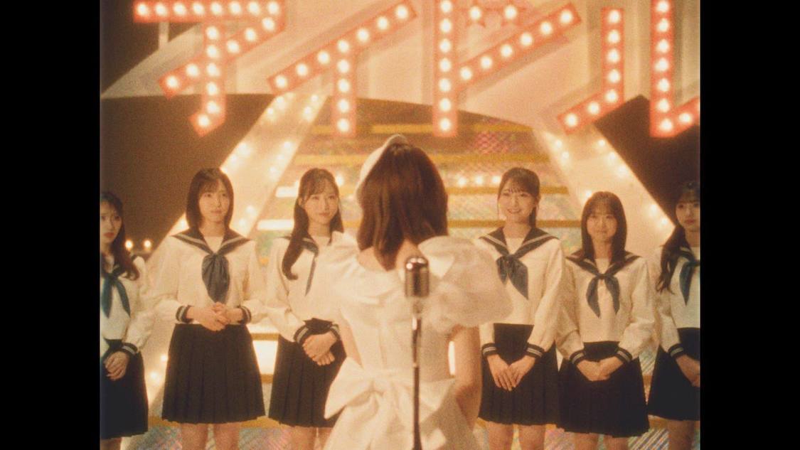 AKB48「なんてったってアイドル」MV（ⒸAKB48）