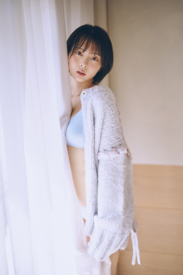 神南りな（#ババババンビ）『B .L.T.』2025年2月号アザーカット（撮影：岡本武志）