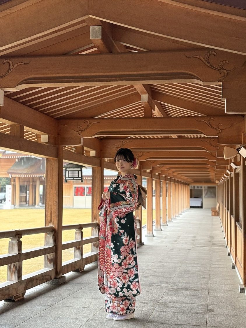 小越春花（©︎Flora）