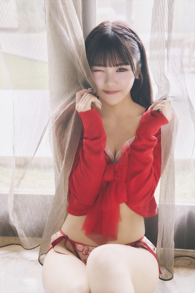 『Jams Collection 津代美月 1st写真集 24の秘密』イベント特典カット（(C)KADOKAWA (C) UP DANCE ENTERTAINMENT PHOTO/ You Ishii）